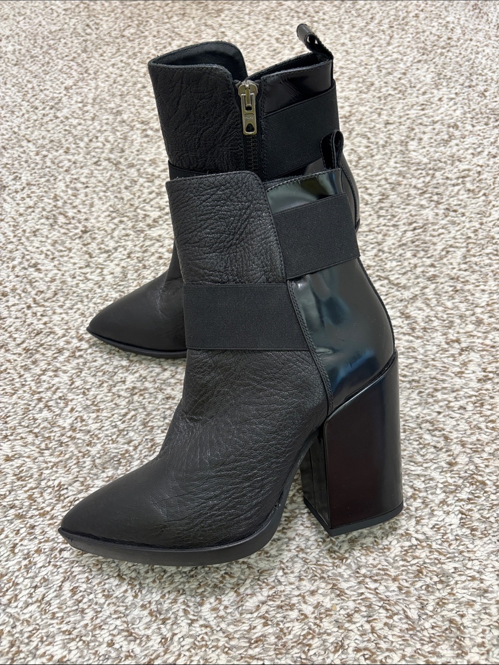 Scarpedarte black leather ankle boots 8.5